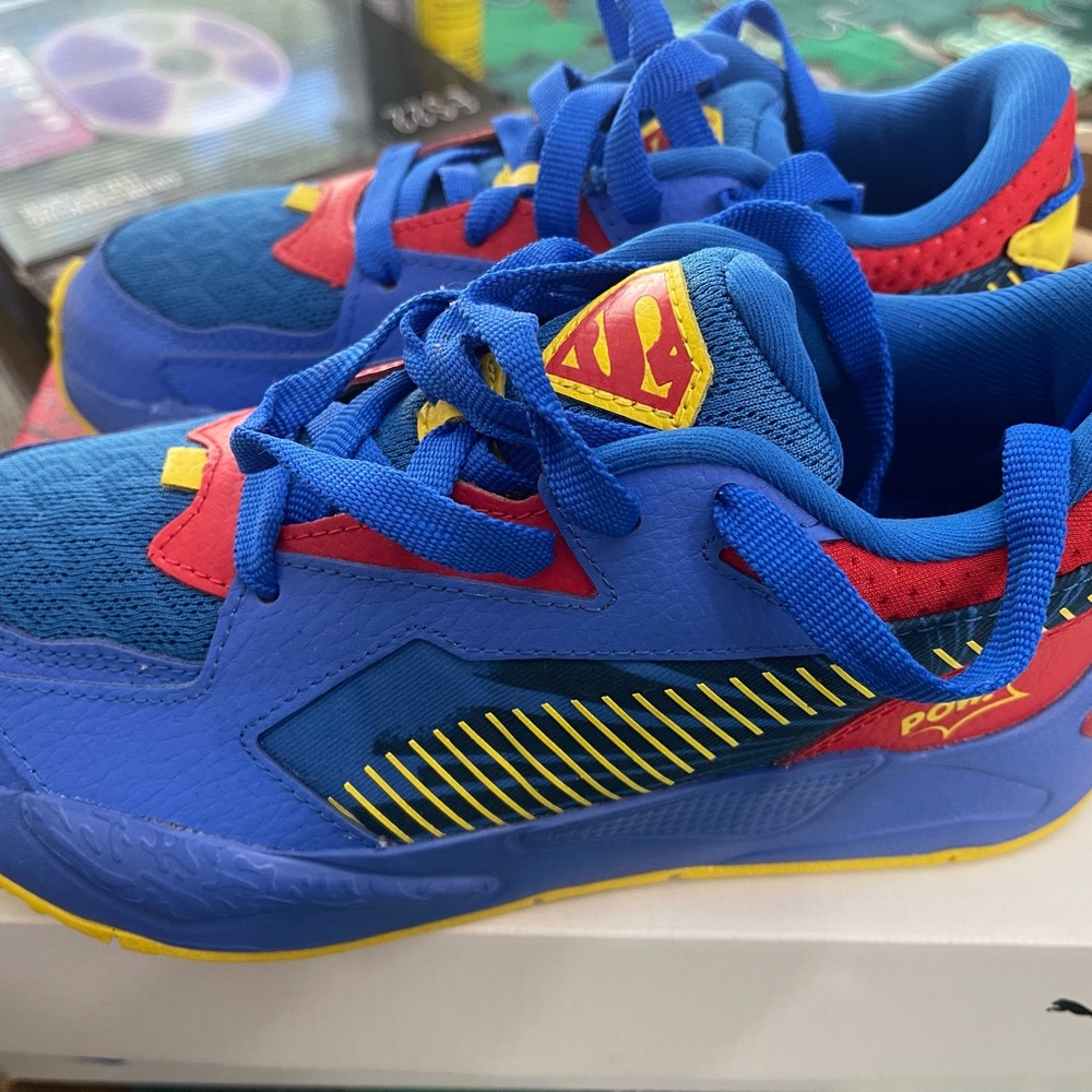 Puma X DC Justice League Superman 3.5C sneakers.